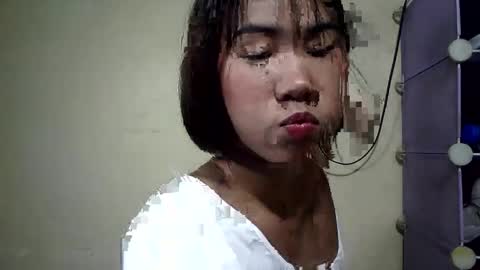 Snapshot of hoelykarrie chatting on January 8, 11:12 am Karrie3 online show from January 8, 11:12 am