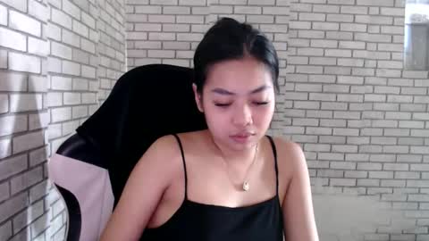 Snapshot of hoelylesly chatting on March 26, 5:24 am Lesley3 online show from March 26, 5:24 am