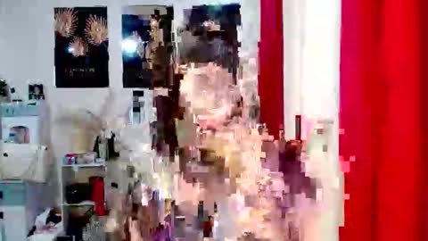Snapshot of hoelymarie chatting on May 31, 11:28 am hoelymarie online show from May 31, 11:28 am