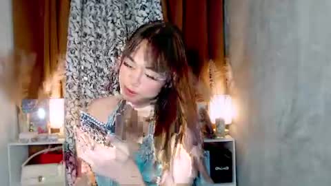 Snapshot of hoelymarie chatting on June 27, 5:01 am hoelymarie online show from June 27, 5:01 am