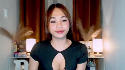 Snapshot of hoelymarie chatting on July 28, 3:21 pm hoelymarie online show from July 28, 3:21 pm