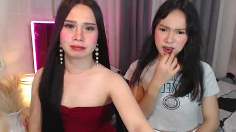 Snapshot of hoelymolly chatting on February 23, 5:43 pm hoelymolly online show from February 23, 5:43 pm