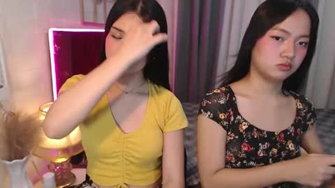 Snapshot of hoelymolly chatting on March 28, 5:12 pm hoelymolly online show from March 28, 5:12 pm