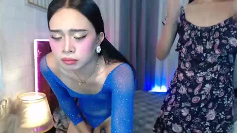 hoelymolly online show from April 29, 8:59 pm