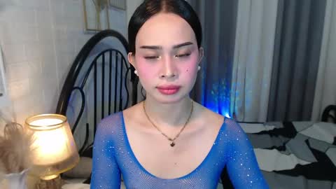 hoelymolly online show from May 15, 11:12 pm