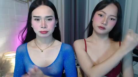 hoelymolly online show from June 4, 6:47 pm