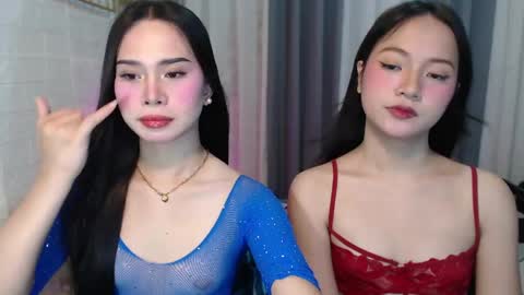 hoelymolly online show from June 6, 6:12 pm