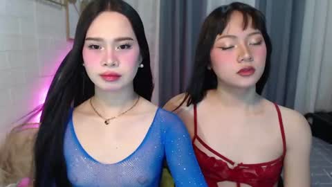 hoelymolly online show from June 25, 7:29 pm