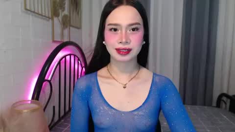 hoelymolly online show from June 29, 5:57 pm