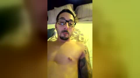 hoeskii online show from February 10, 2:15 am