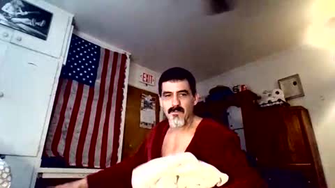 Snapshot of hoglegg99384194 chatting on October 27, 2:15 am hoglegg99384194 online show from October 27, 2:15 am