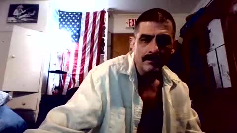 Snapshot of hoglegg99384194 chatting on November 5, 10:04 am hoglegg99384194 online show from November 5, 10:04 am