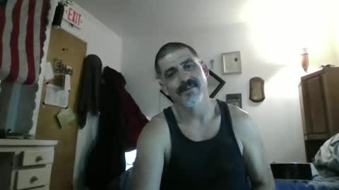hoglegg99384194 online show from May 22, 1:24 am