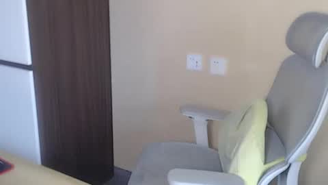 shy boi online show from July 12, 3:52 am
