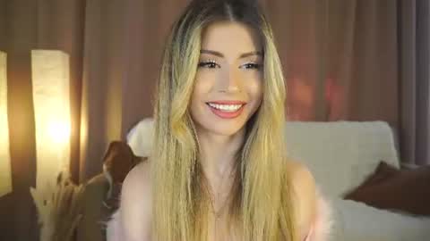 Moni Monica online show from July 8, 8:08 am