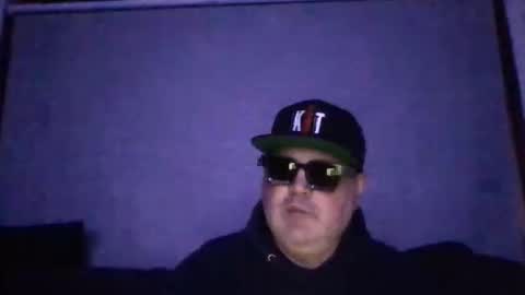 holden_minutz online show from March 6, 8:22 am