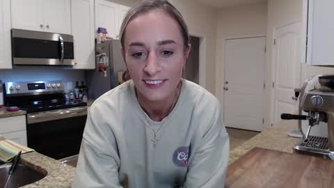 Snapshot of holihurricane chatting on September 19, 12:56 am Holi Hurricane online show from September 19, 12:56 am