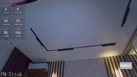 Snapshot of holl1would chatting on December 10, 3:20 am My social media links subscribe to support me online show from December 10, 3:20 am