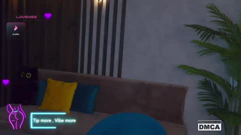 Snapshot of holl1would chatting on February 21, 3:23 am My social media links subscribe to support me online show from February 21, 3:23 am