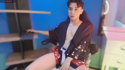 Snapshot of hollannd_ chatting on March 20, 3:06 pm Holland online show from March 20, 3:06 pm