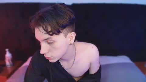 Snapshot of hollannd_ chatting on March 26, 3:17 pm Holland online show from March 26, 3:17 pm