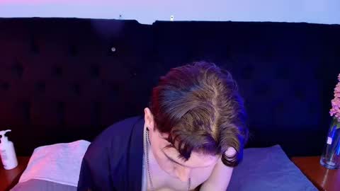 Snapshot of hollannd_ chatting on March 28, 3:55 pm Holland online show from March 28, 3:55 pm