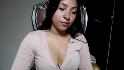 holly online show from December 9, 11:26 am