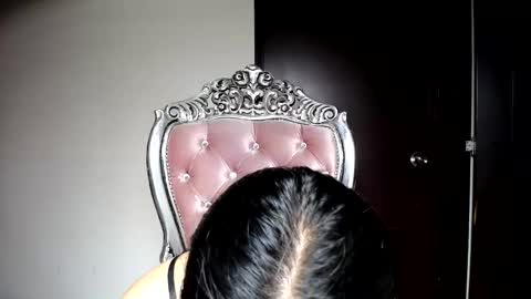 holly online show from January 28, 9:08 am