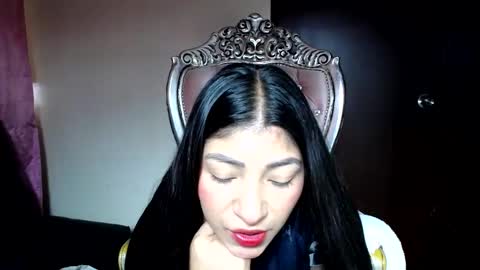 holly online show from September 12, 12:05 pm