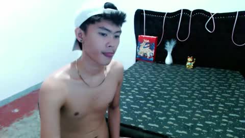 Snapshot of holly_fucker22 chatting on March 11, 5:19 pm JAY online show from March 11, 5:19 pm