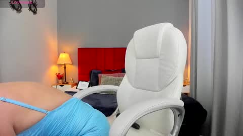 Holly Madisson online show from October 5, 12:47 pm