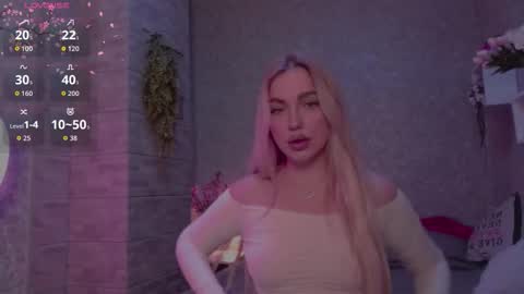 holly_molly8 online show from October 13, 6:41 pm