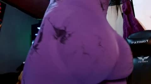 Snapshot of holly_thomsonx69 chatting on January 1, 12:00 am holly_thomsonx69 online show from January 1, 12:00 am