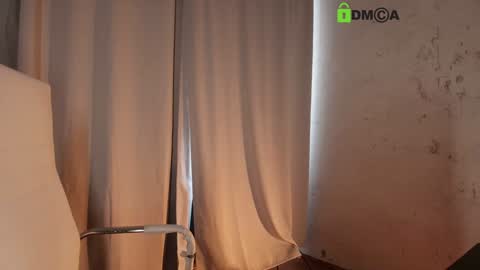 hollyextra online show from March 24, 1:38 pm