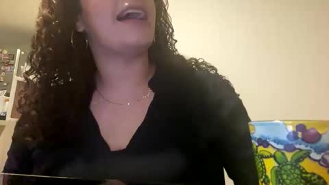 Snapshot of hollykoff chatting on January 1, 6:37 am space online show from January 1, 6:37 am