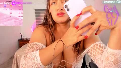 Snapshot of hollymollyxoxo chatting on September 26, 6:45 pm Molly online show from September 26, 6:45 pm