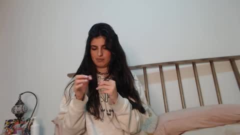 hollyshit_ online show from January 28, 1:18 am