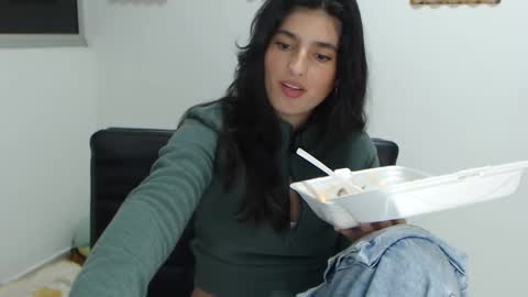 hollyshit_ online show from March 1, 4:26 am