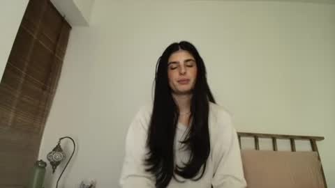 hollyshit_ online show from August 4, 1:53 am