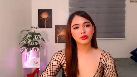 hollywoodstareme online show from July 11, 8:44 pm