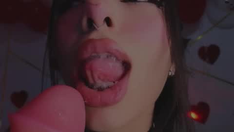 holly online show from February 16, 4:36 pm