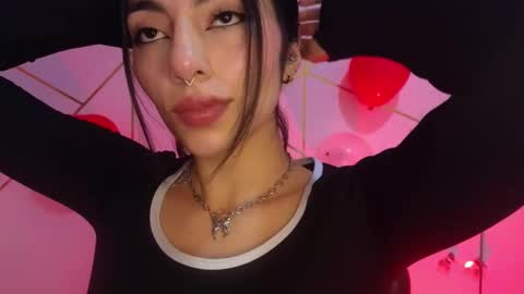 holly online show from March 26, 12:44 pm