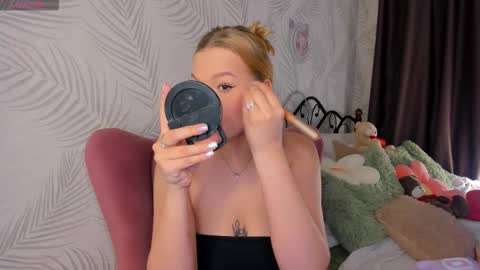 Emma online show from September 20, 1:06 am