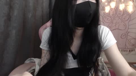 Ho Lee Sheet online show from December 9, 6:46 pm