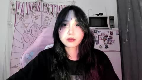 Ho Lee Sheet online show from February 18, 7:10 pm