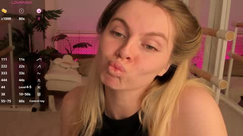 Snapshot of holy_alexa chatting on January 29, 6:33 am Alexa online show from January 29, 6:33 am