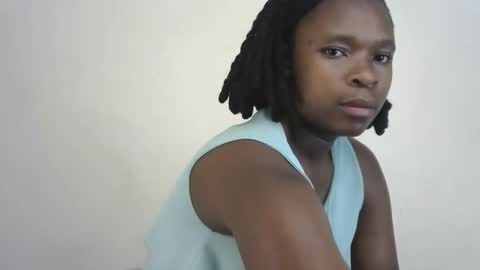 Snapshot of holy_ebony chatting on April 14, 11:00 pm holy_ebony online show from April 14, 11:00 pm