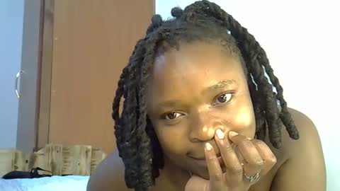 Snapshot of holy_ebony chatting on April 29, 11:44 pm holy_ebony online show from April 29, 11:44 pm
