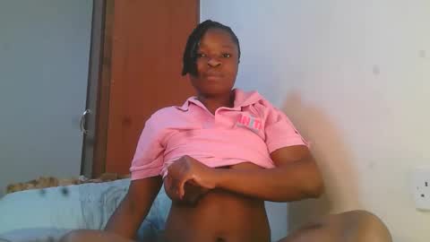 Snapshot of holy_ebony chatting on May 12, 9:01 pm holy_ebony online show from May 12, 9:01 pm