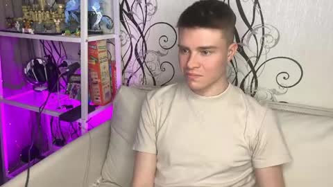 holy_eggs_00 online show from March 17, 7:39 pm